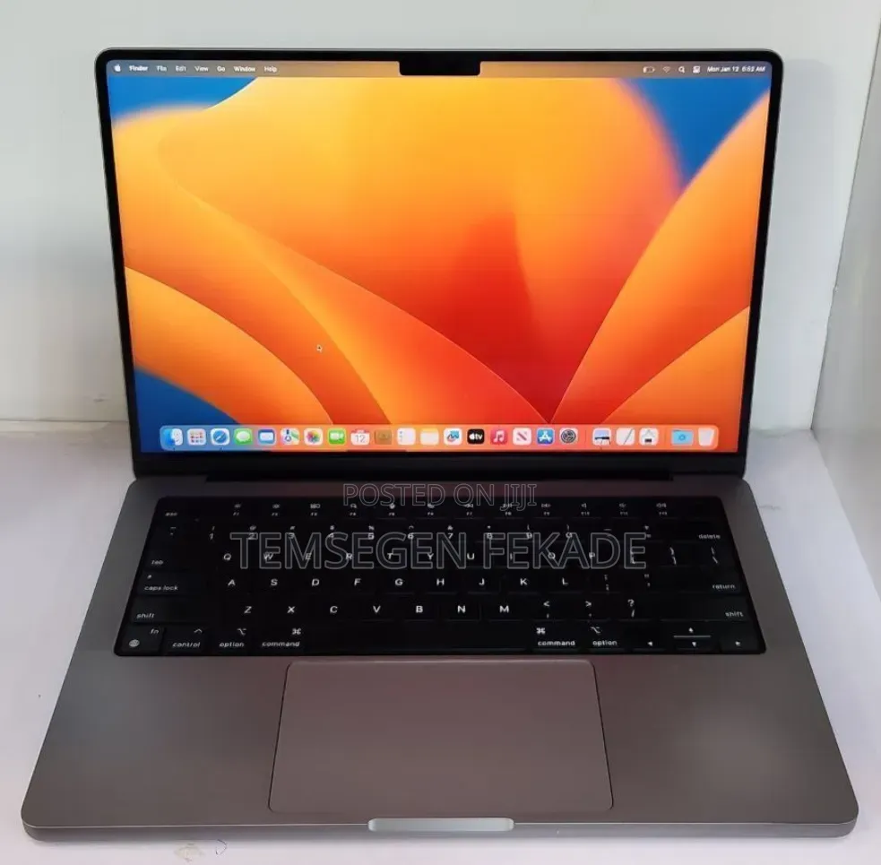 New Laptop Apple MacBook Pro M1 16GB Apple M1 Pro SSD 512GB