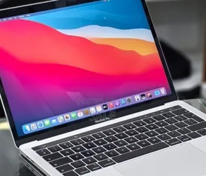 New Laptop Apple MacBook Pro 2019 16GB Intel Core i7 SSD 256GB