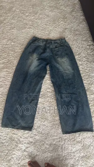 Wide Leg Baggy Jeans