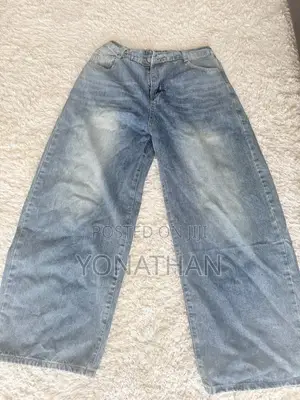 Wide Leg Baggy Jeans