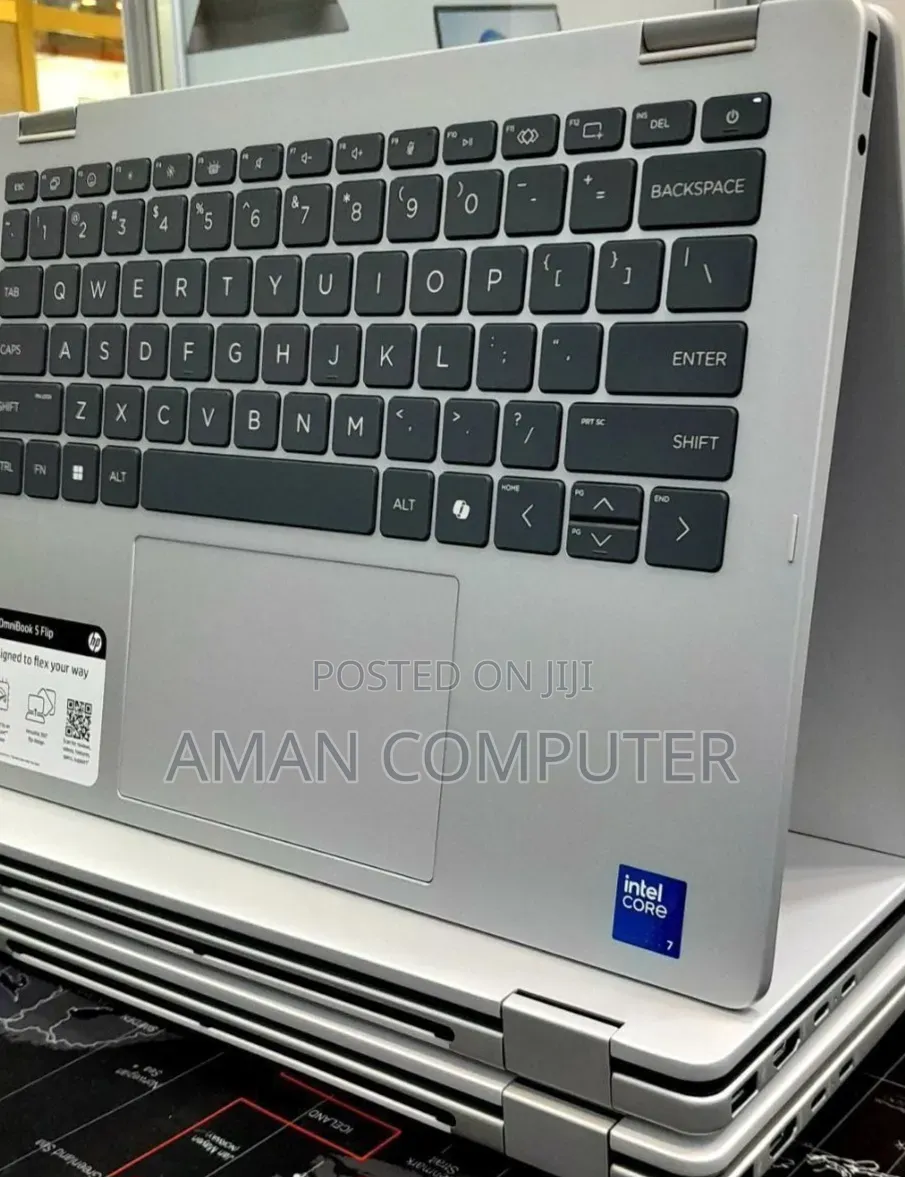 New Laptop HP OmniBook 5 Flip 16GB Intel Core 7 SSD 512GB