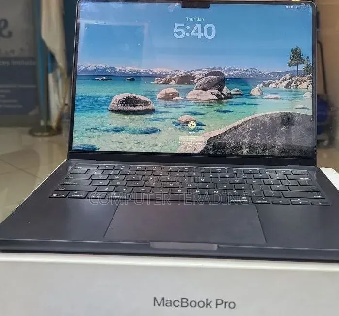 New Apple MacBook Pro 2025 M5 14-inch 16GB Apple M5 Pro SSD 512GB