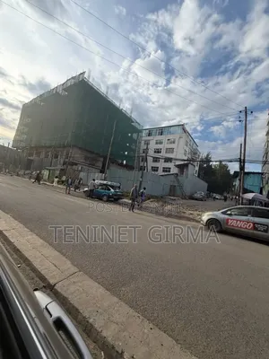 3bdrm Apartment in Dema Hope Realestate, Yeka for sale