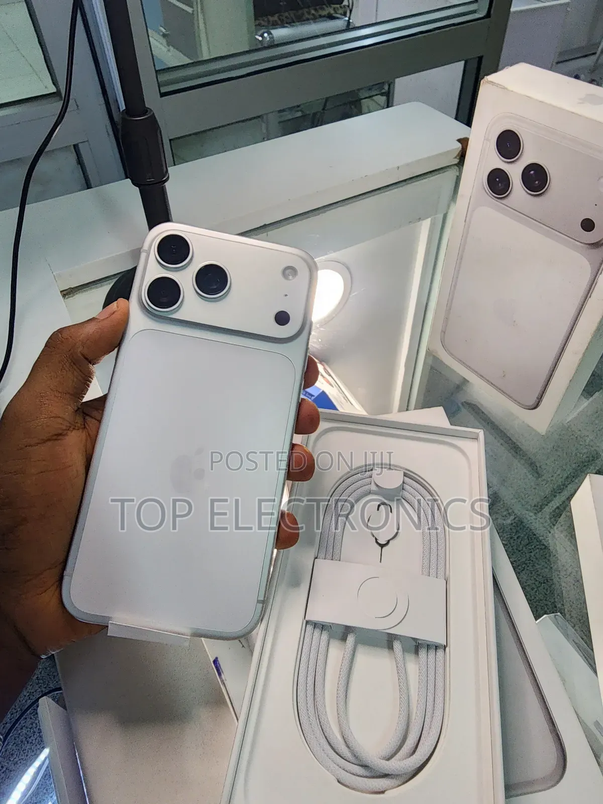 New Apple iPhone 17 Pro Max 256 GB Silver