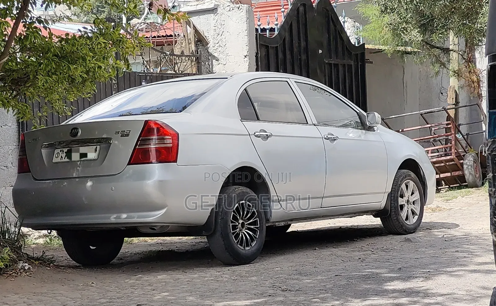 Lifan Abay 1.6 Sedan FWD 2012 Silver