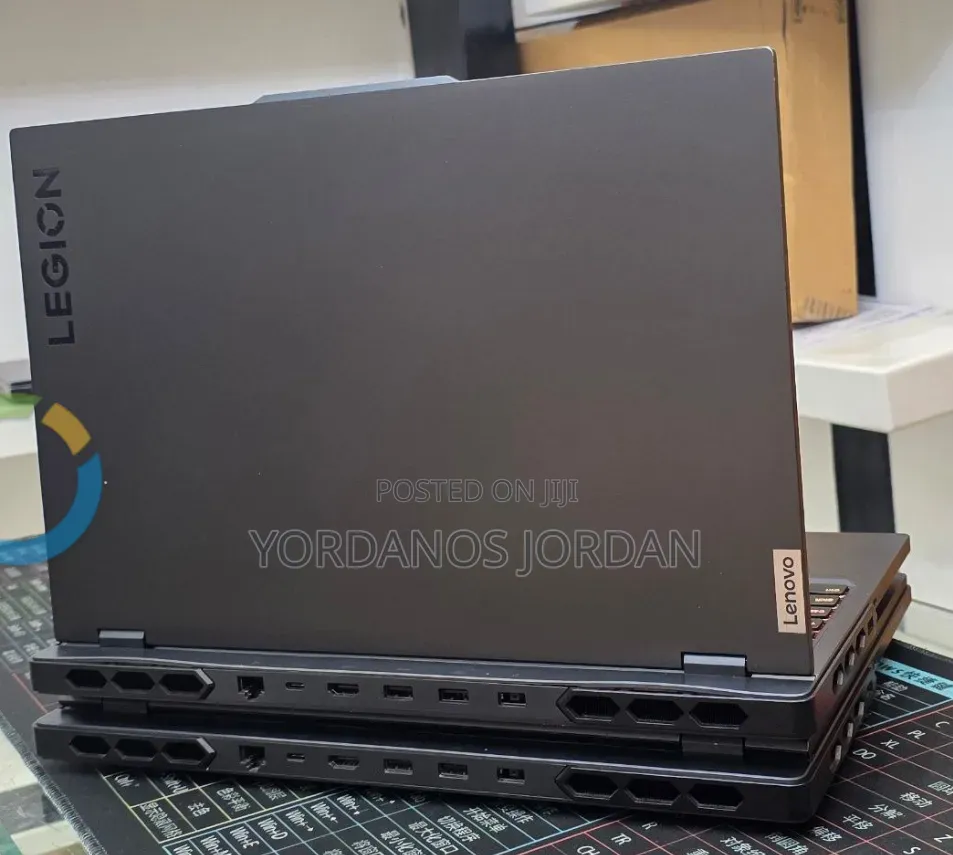 New Laptop Lenovo Legion Pro 7 48GB Intel Core i9 SSD 1T