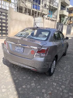 Suzuki Dzire 2022 Silver