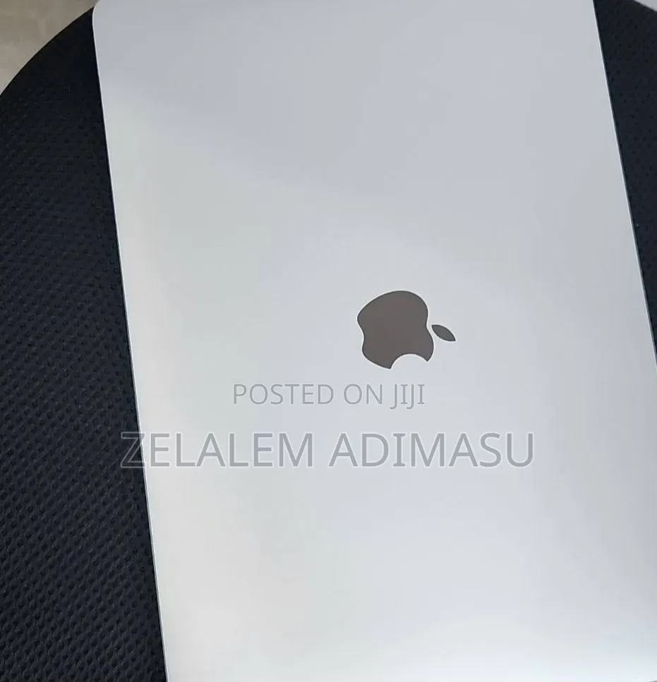 New Laptop Apple MacBook Pro 2020 16GB Intel Core i7 SSD 512GB