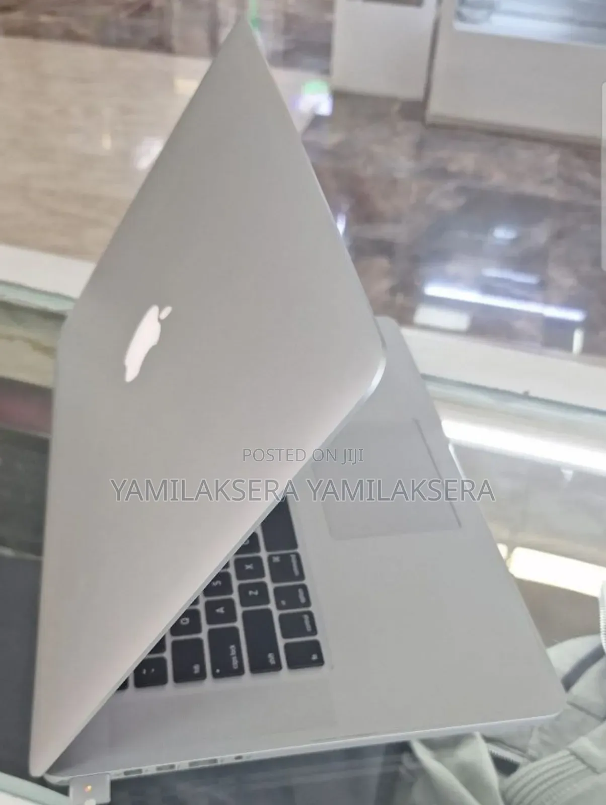 New Laptop Apple MacBook Pro 2015 16GB Intel Core i7 SSD 256GB