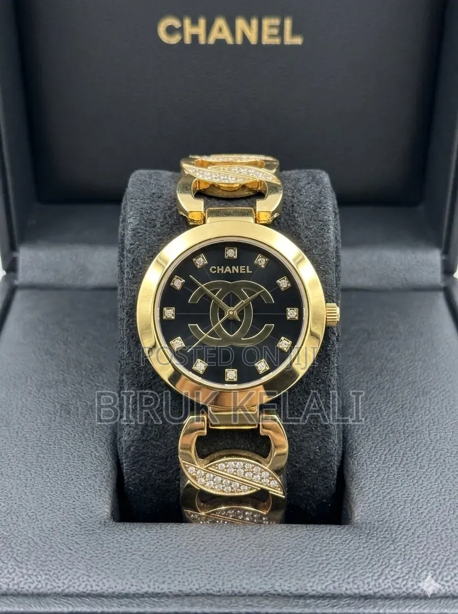 Chanel Women's Watch in a Gold-Tone Variant With a Black Dial