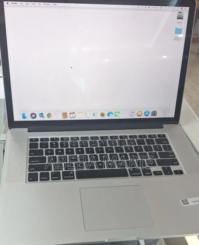 New Laptop Apple MacBook Pro 2015 16GB Intel Core i7 SSD 256GB