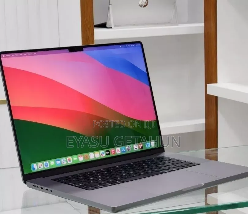 New Laptop Apple MacBook Pro M1 32GB Apple M1 Pro SSD 512GB