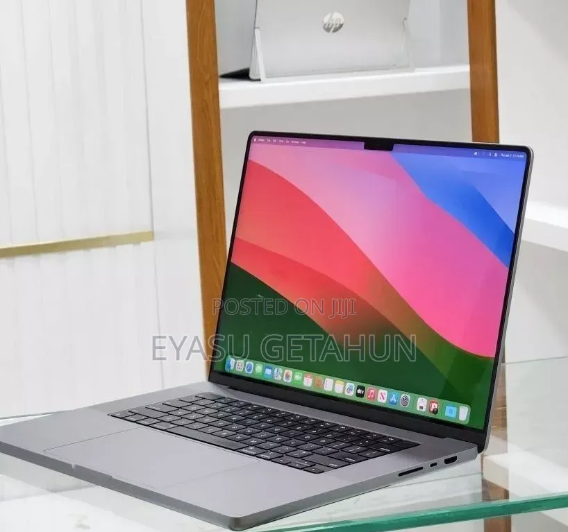 New Laptop Apple MacBook Pro M1 32GB Apple M1 Pro SSD 512GB