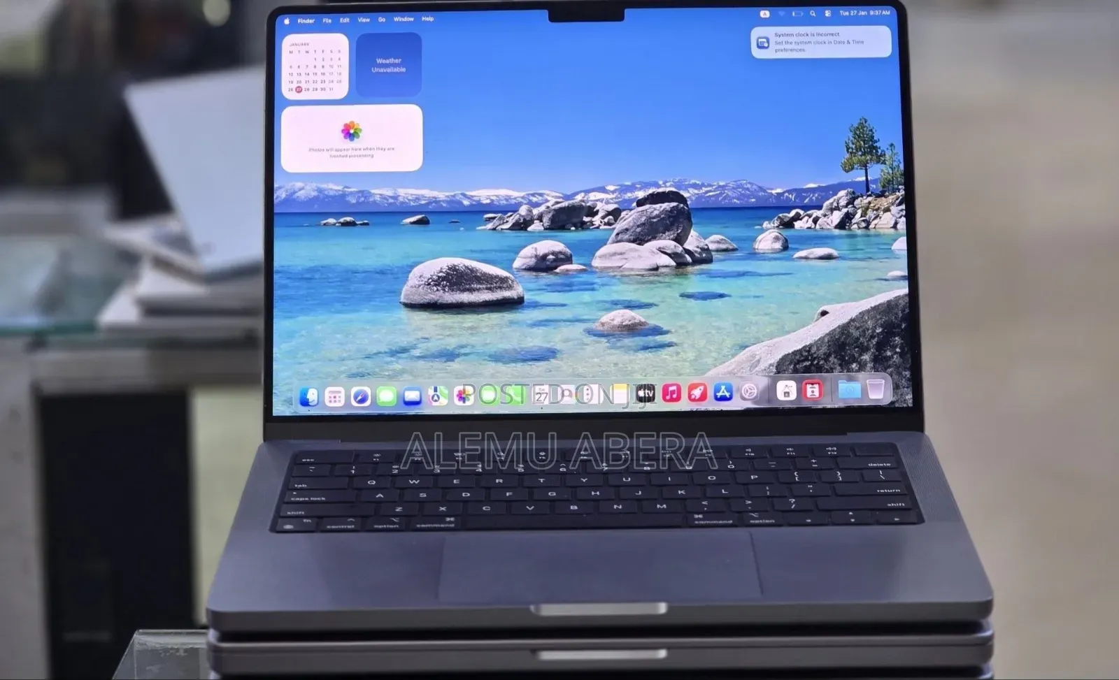 New Laptop Apple MacBook Pro M1 32GB Apple M1 Pro SSD 512GB
