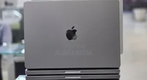 New Laptop Apple MacBook Pro M1 32GB Apple M1 Pro SSD 512GB