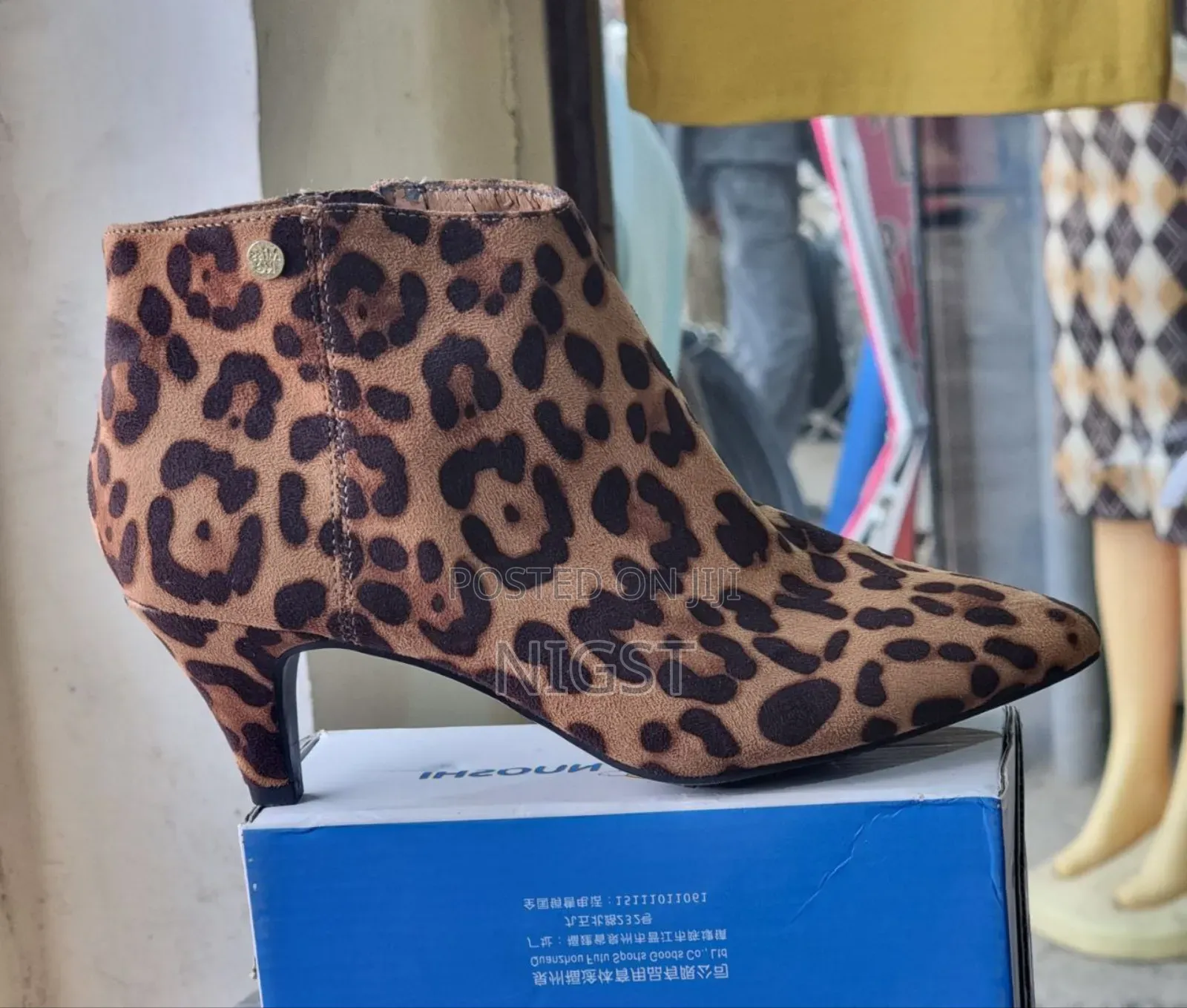 Women's Shoe