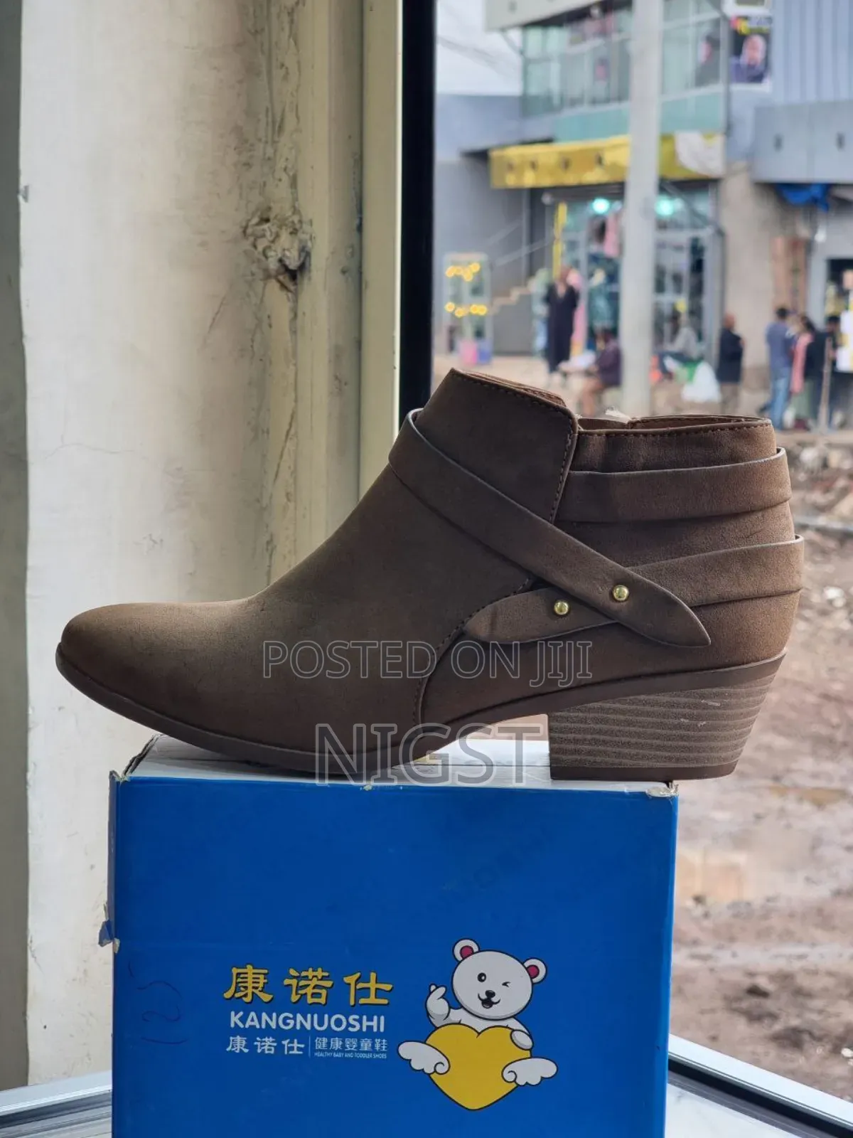 Women's Shoe