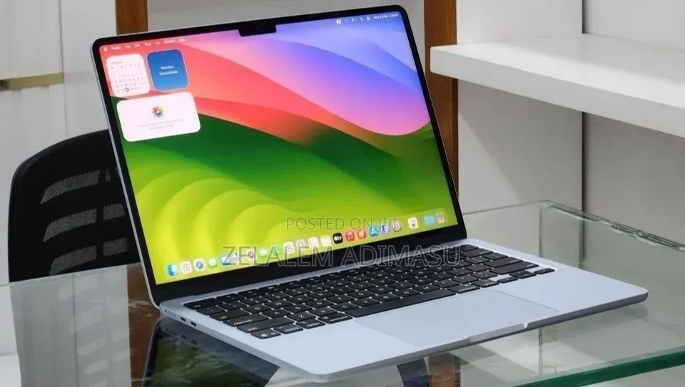 New Laptop Apple MacBook Air 2025 M4 13-inch 16GB Apple M4 SSD 256GB