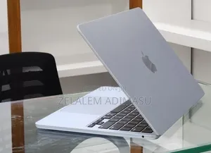 New Laptop Apple MacBook Air 2025 M4 13-inch 16GB Apple M4 SSD 256GB