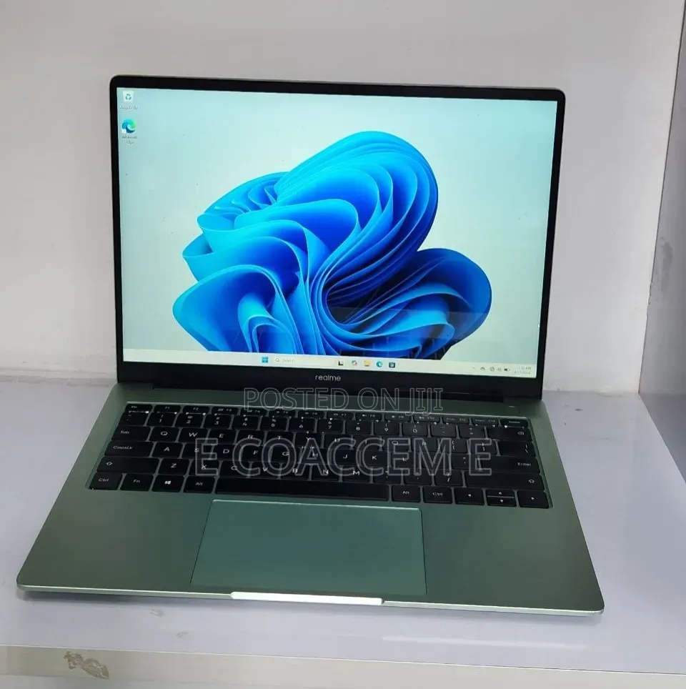 New Laptop Apple MacBook 8GB Intel Core i5 SSD 512GB
