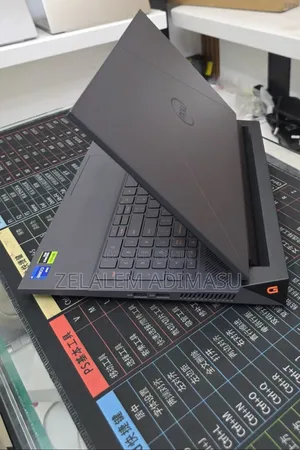 New Laptop Dell G15 5535 16GB Intel Core i7 SSD 1T