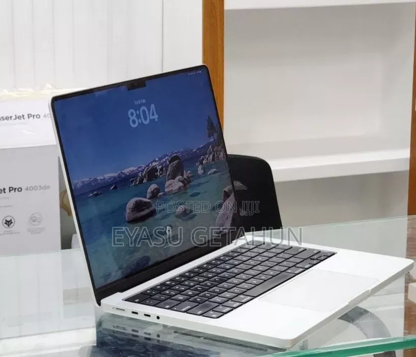 New Laptop Apple MacBook Pro M1 16GB Apple M1 Pro SSD 512GB