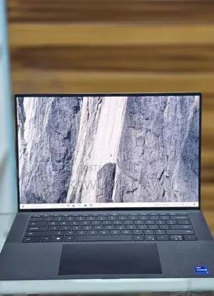 New Laptop Dell XPS 15 16GB Intel Core i7 SSD 1T