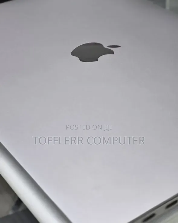 New Laptop Apple MacBook Pro M1 16GB Intel Core i5 SSD 512GB