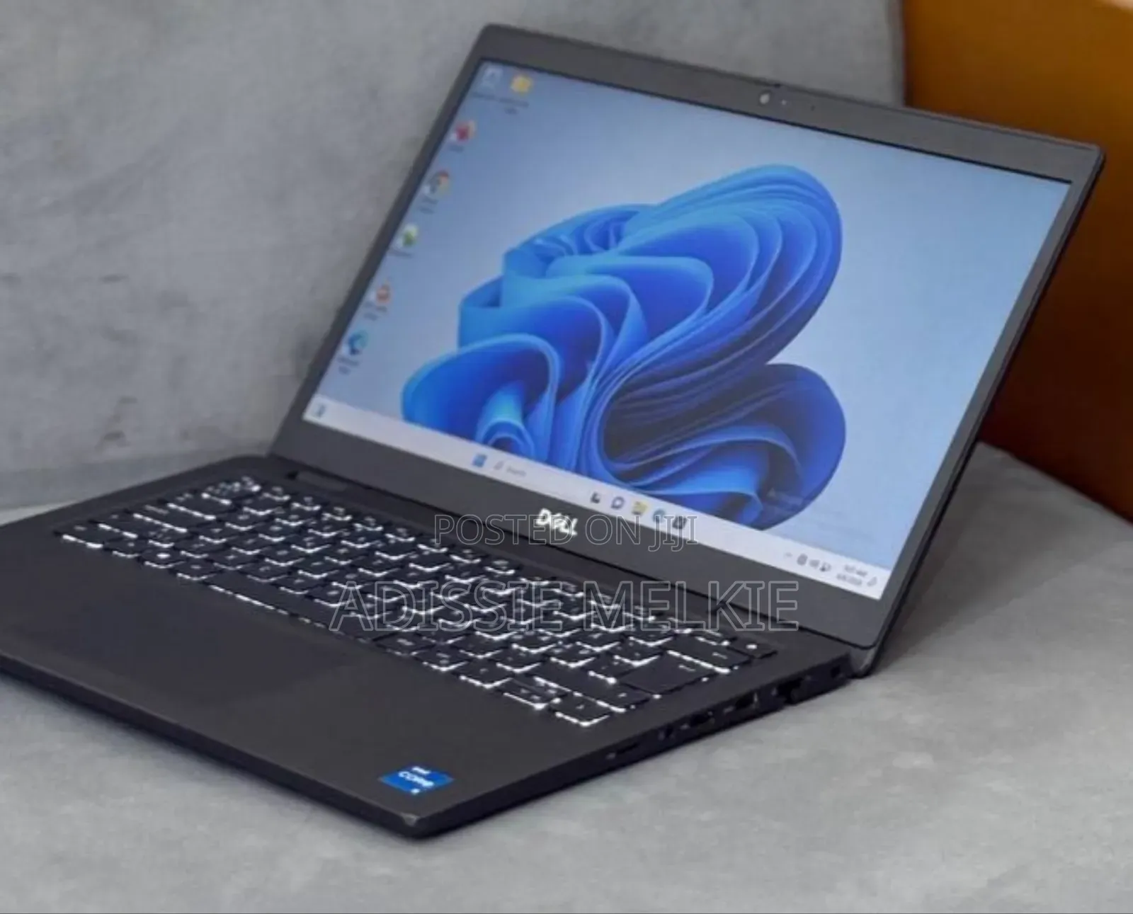New Laptop Dell 8GB Intel Core i5 SSD 256GB