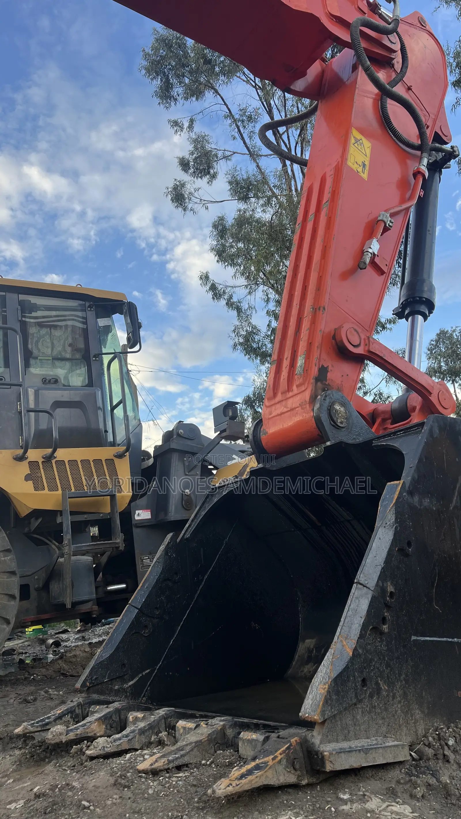 Develon Doosan Excavator 360