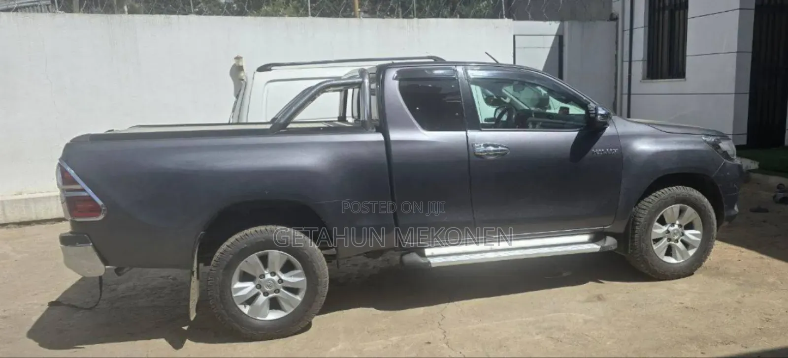 Toyota Hilux 2020 Gray
