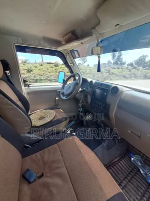 Toyota Land Cruiser 2015 White