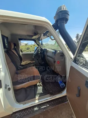 Toyota Land Cruiser 2015 White