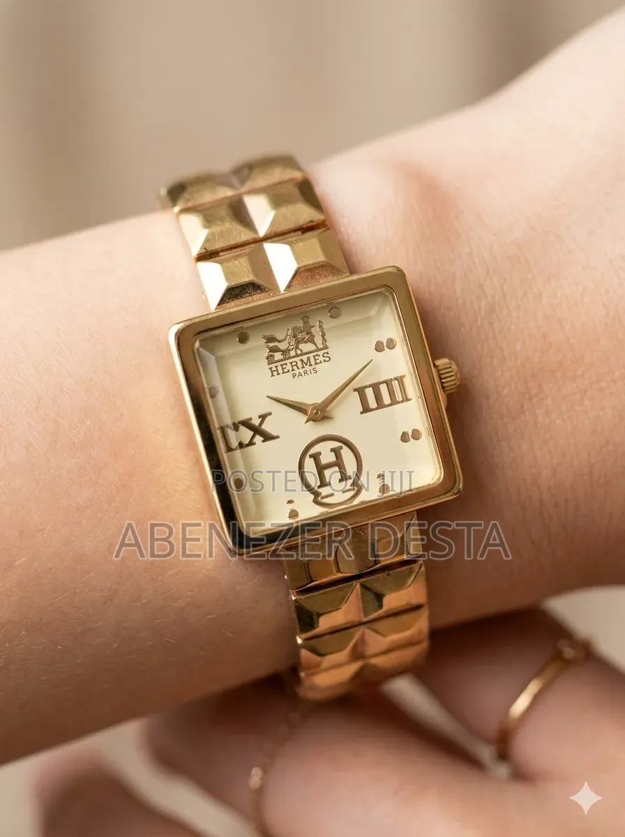 Ladies' Quartz Watch in a Gold Stainless Steel