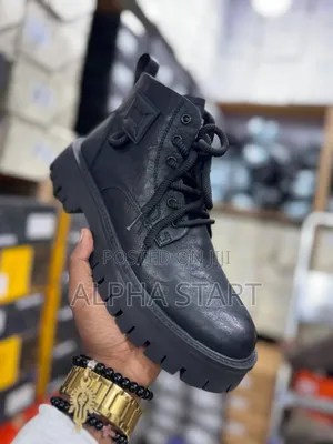 Collections Fashion Sneakers High Master Quality Boots