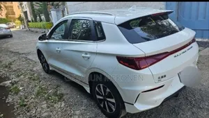 BYD E2 43 kWh 94 hp FWD 2025 White