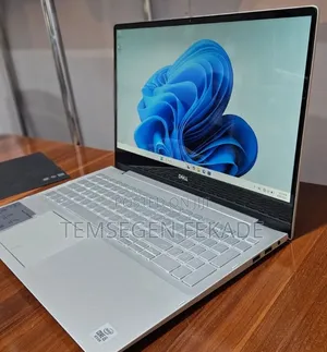 New Laptop Dell Inspiron 15 8GB Intel Core i5 SSD 256GB