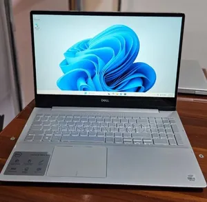 New Laptop Dell Inspiron 15 8GB Intel Core i5 SSD 256GB