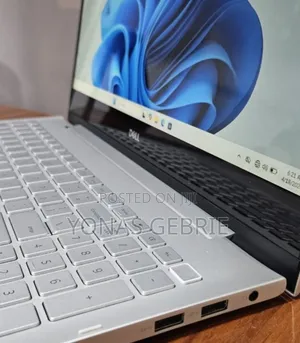 New Laptop Dell Inspiron 15 8GB Intel Core i5 SSD 256GB
