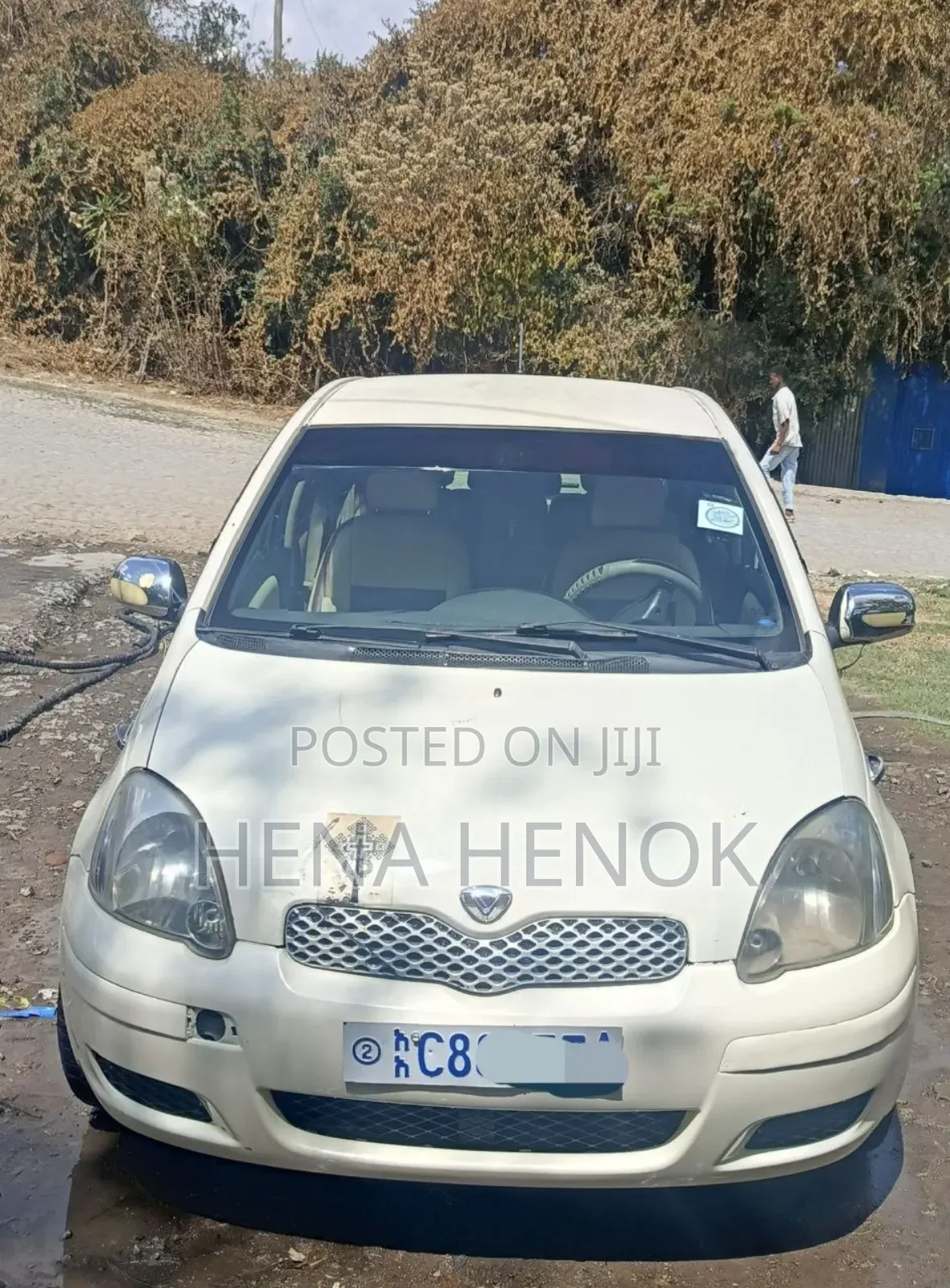 Toyota Vitz 2004 White