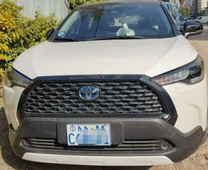 Toyota Corolla Cross Hybrid 2024 White