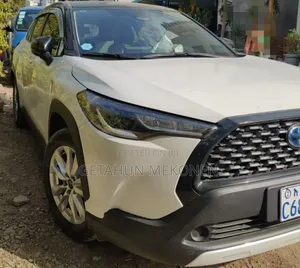 Toyota Corolla Cross Hybrid 2024 White