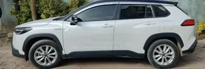 Toyota Corolla Cross Hybrid 2024 White