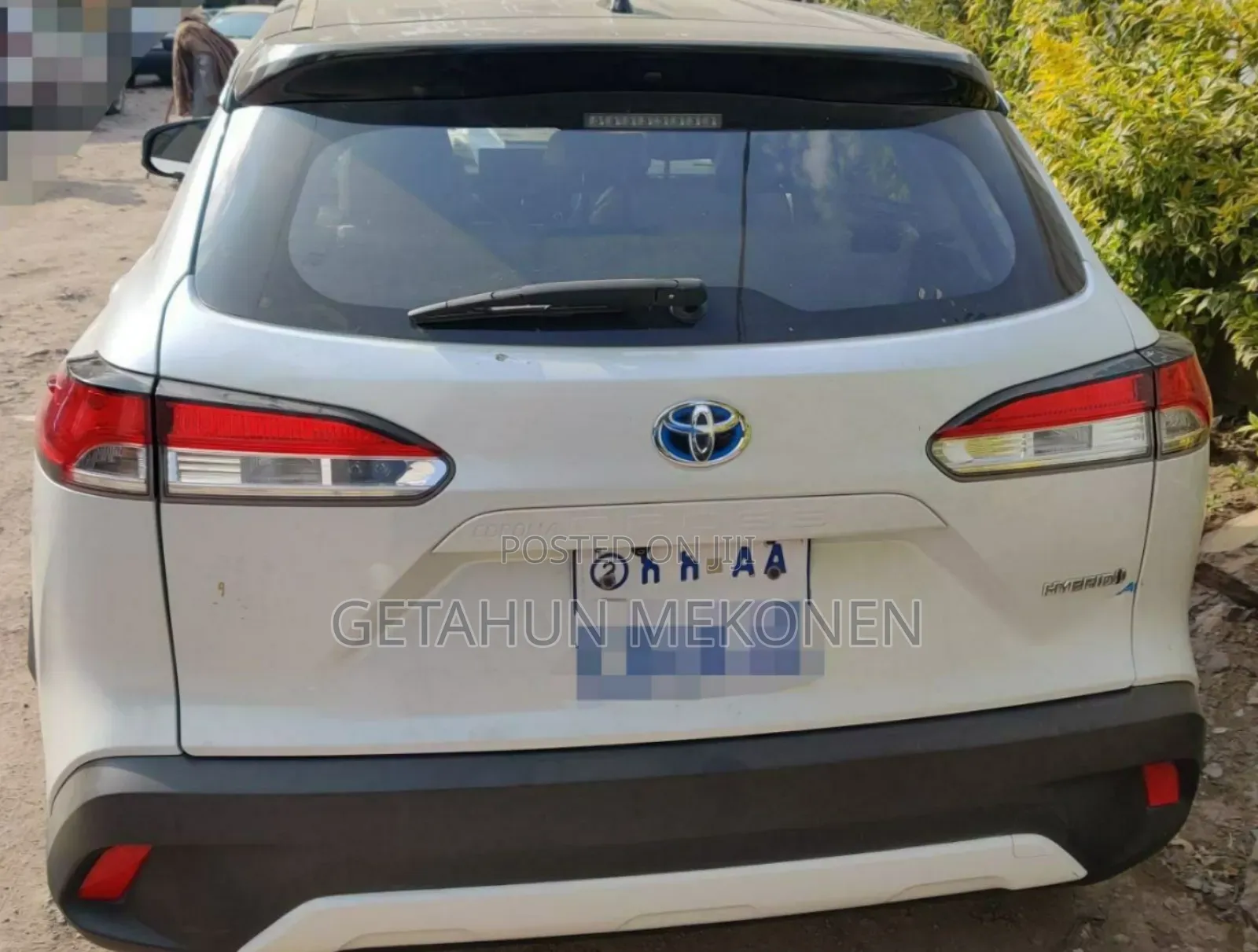 Toyota Corolla Cross Hybrid 2024 White