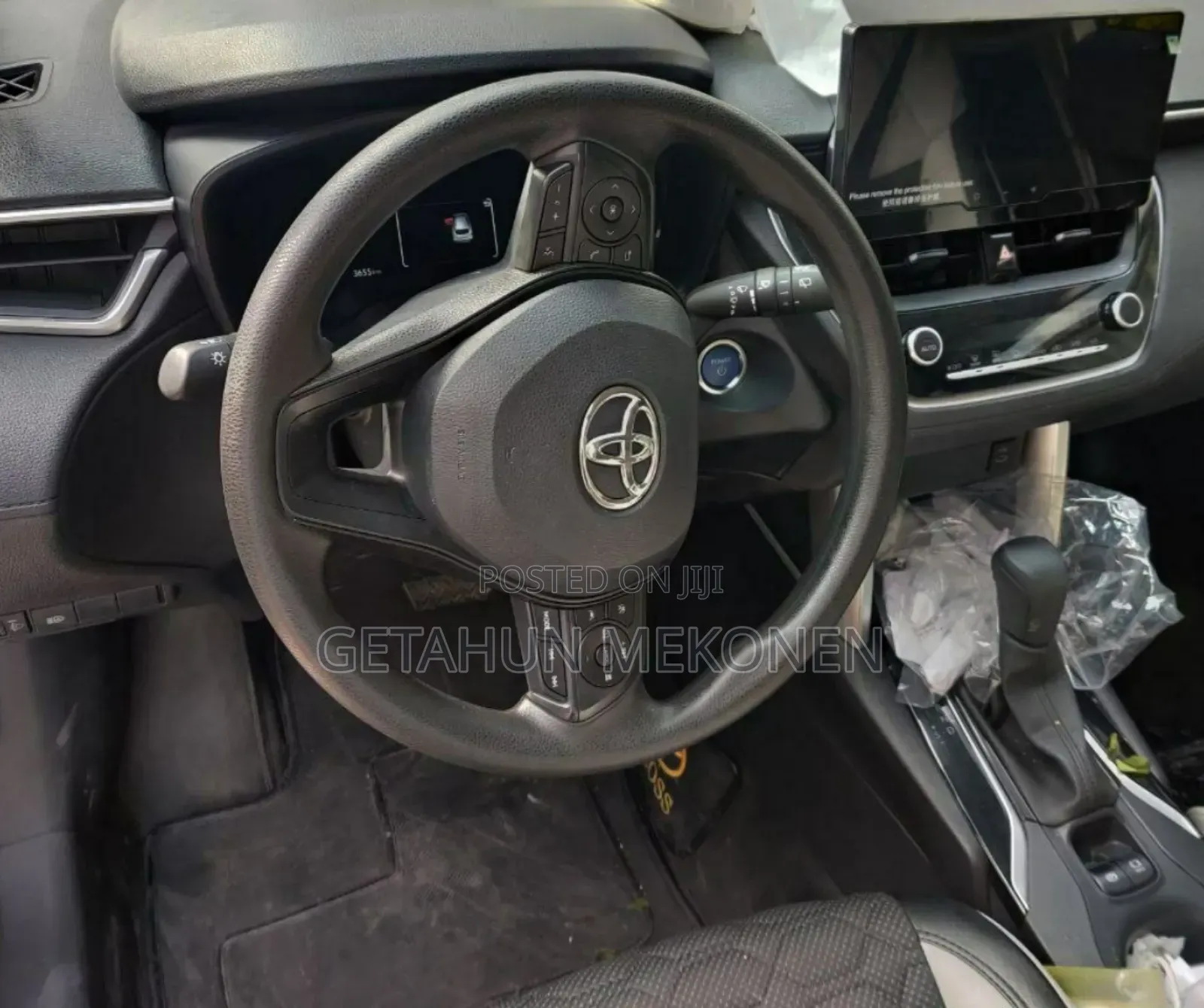 Toyota Corolla Cross Hybrid 2024 White