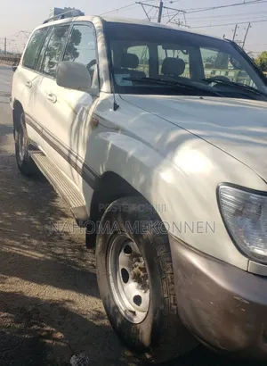 Toyota Land Cruiser 2006 White
