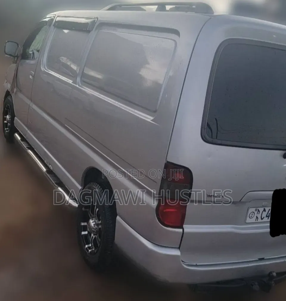 Toyota Grand HiAce 2008 Silver