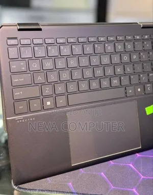 New Laptop HP Spectra 13 16GB Intel Core i7 SSD 1T