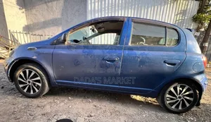 Toyota Vitz 2002 Blue