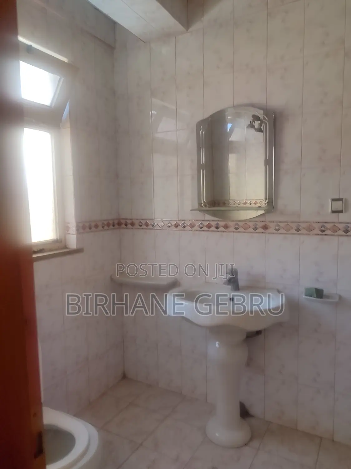 1bdrm House in Studio, Bole for rent